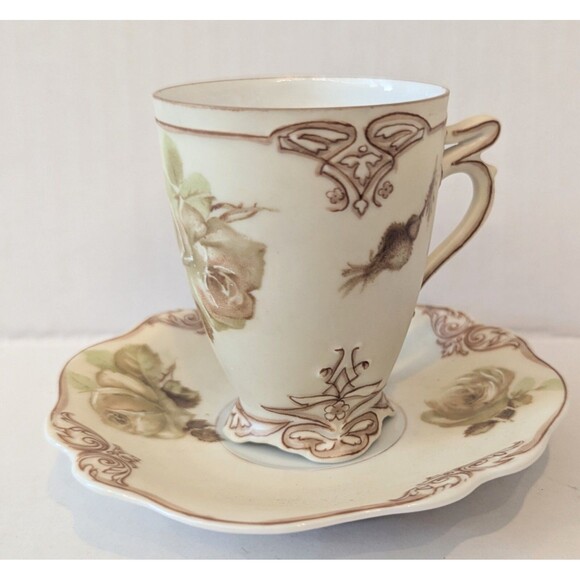 Hermann Ohme Old Ivory Silesia Clairon Cup with Saucer - Picture 4 of 10